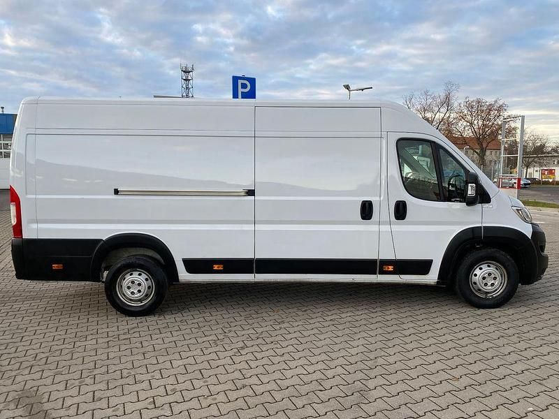 Gebraucht Opel Movano 140 PS (102 kW) 2023 Weiß Van
