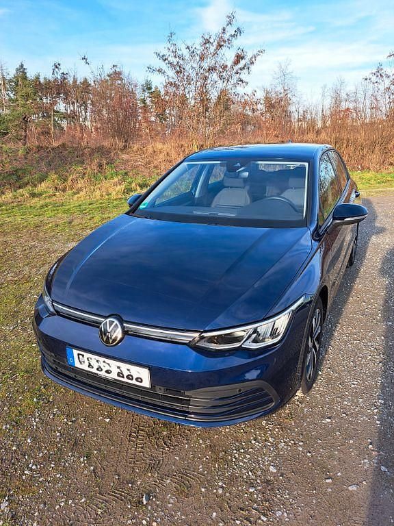 Gebraucht VW Golf VIII 150 PS (110 kW) 2023 Blau Limousine