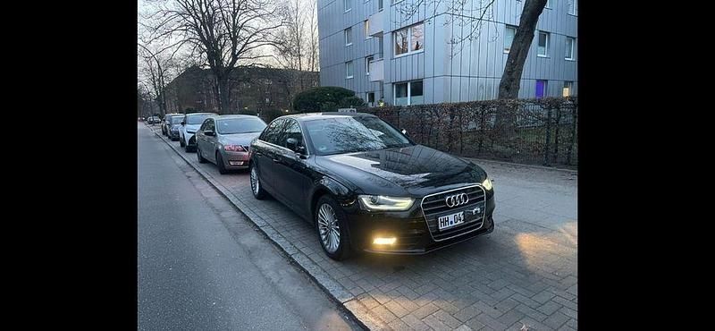 Gebraucht Audi A4 Ambiente 170 PS (125 kW) 2015 Schwarz Limousine