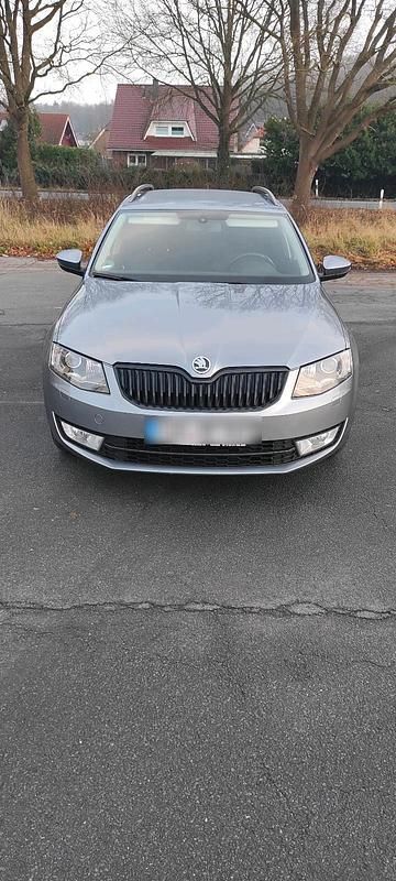 Gebraucht Skoda Octavia Elegance 105 PS (77 kW) 2014 Grau Kombi