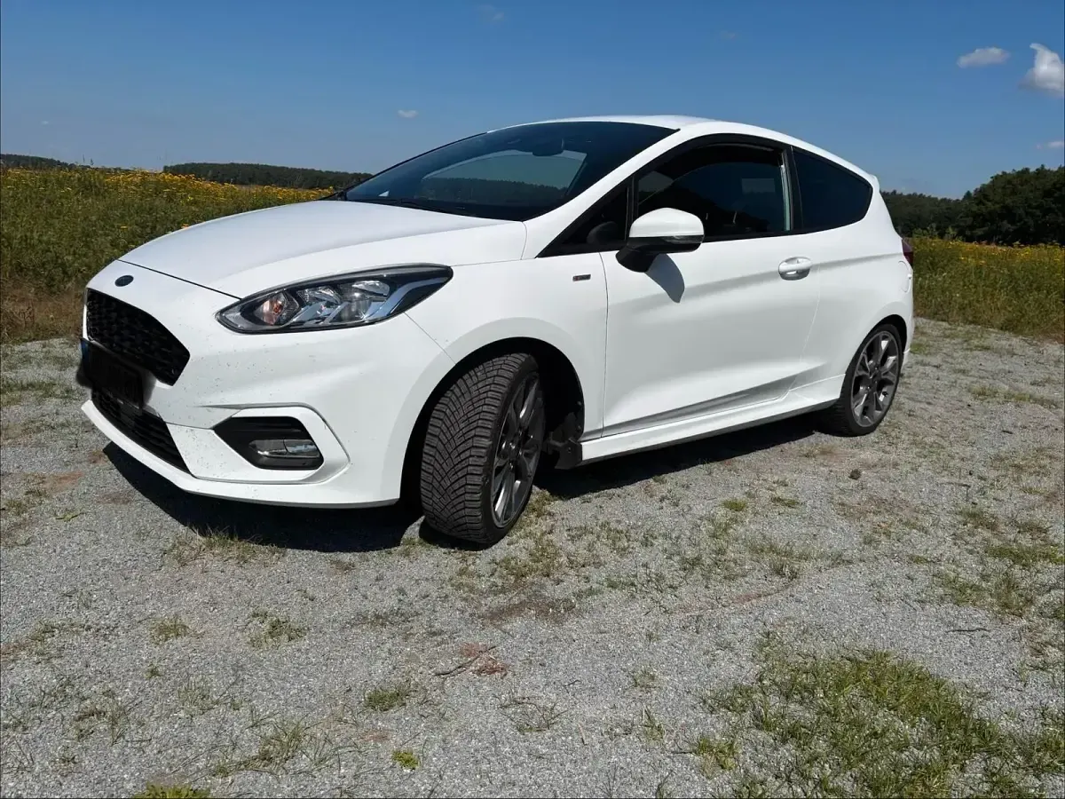 Gebraucht Ford Fiesta ST-Line 140 PS (102 kW) 2018 Weiß Kleinwagen