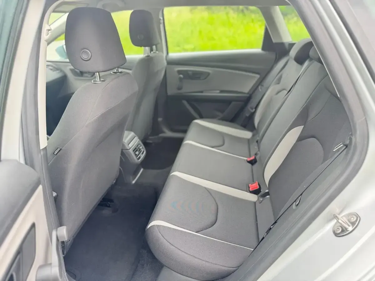 Gebraucht Seat Leon 105 PS (77 kW) 2014 Silber Kombi