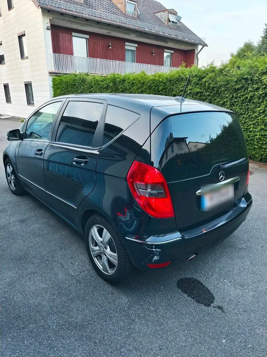 Gebraucht Mercedes A180 116 PS (85 kW) 2009 Schwarz Limousine