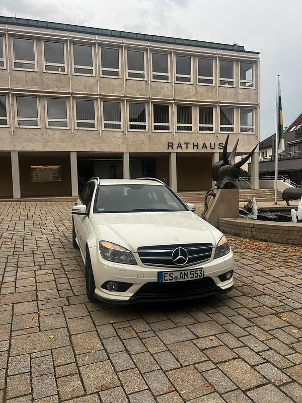 Weiß Gebraucht 2009 Mercedes 220 AMG Kombi | 5.300 € - Bild 1/4