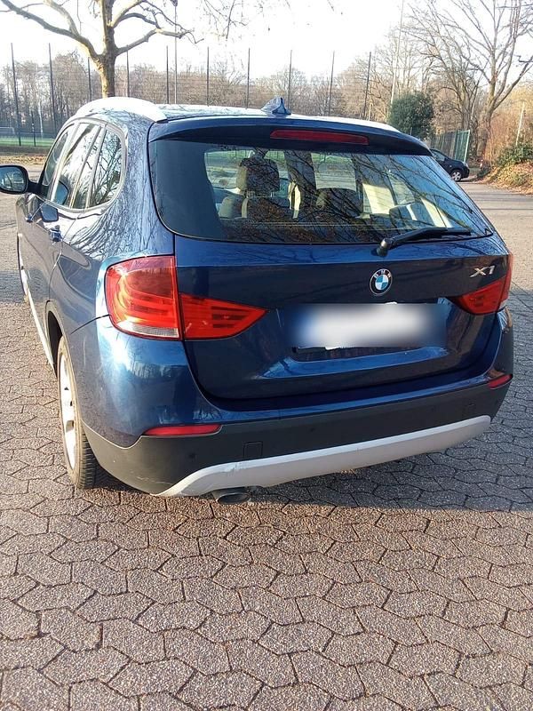 Gebraucht BMW X1 143 PS (105 kW) 2011 Blau SUV