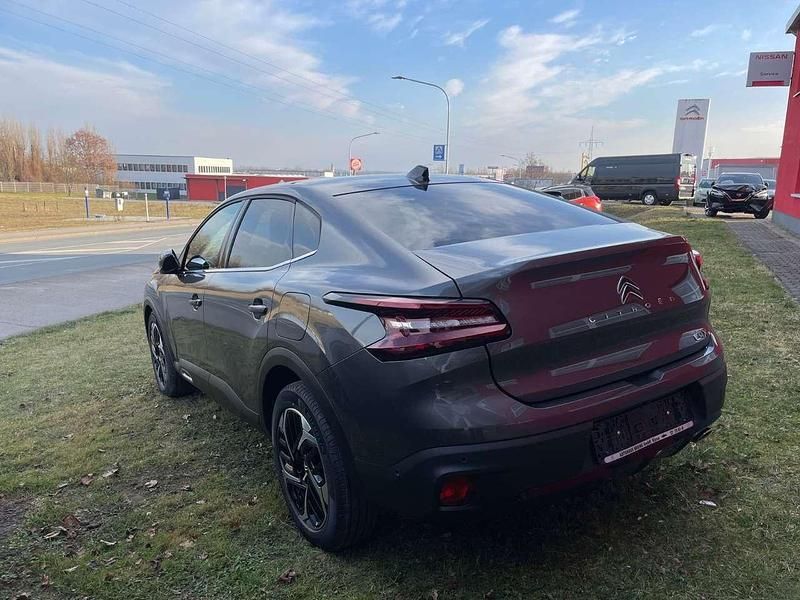 Neu Citroën C4 131 PS (96 kW) 2025 Platiniumgrau Limousine