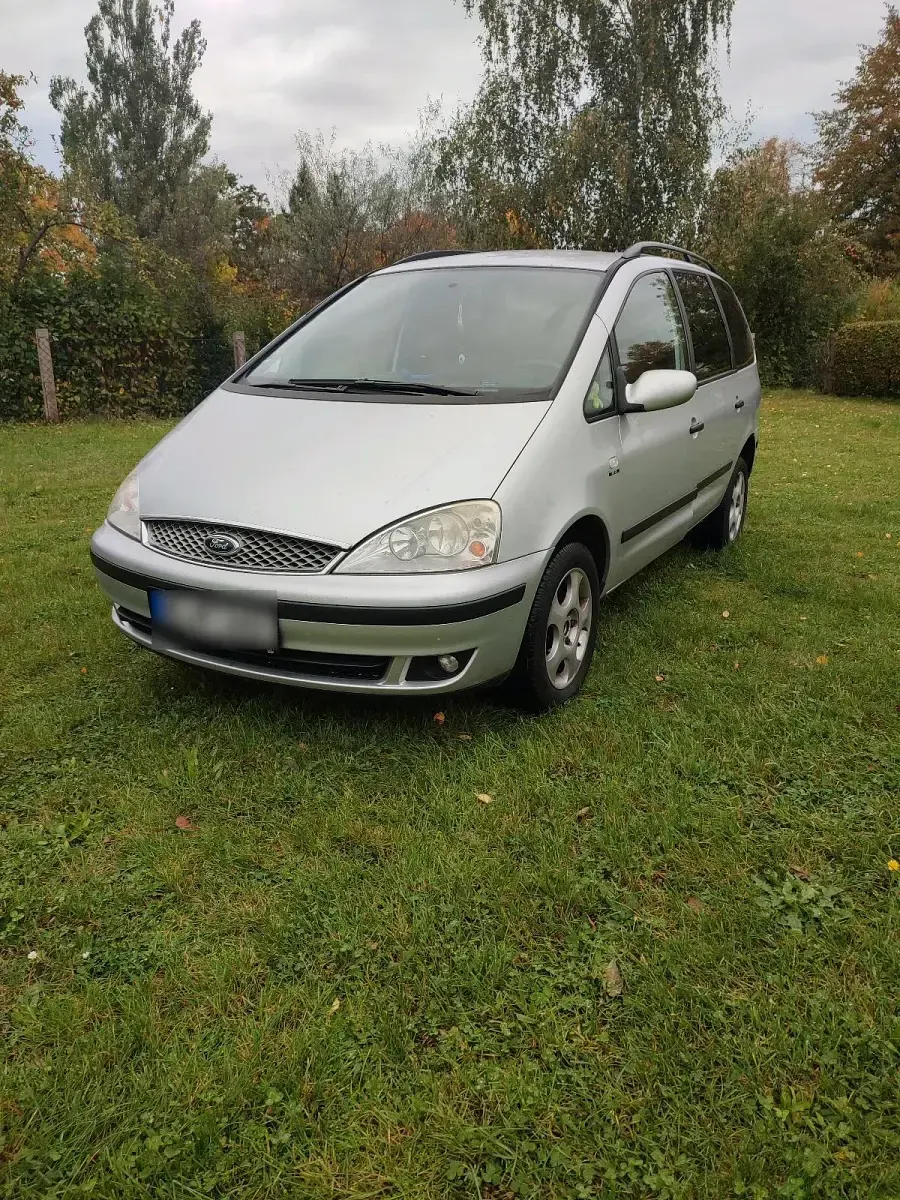 Gebraucht Ford Galaxy 145 PS (106 kW) 2005 Silber Van / Kleinbus