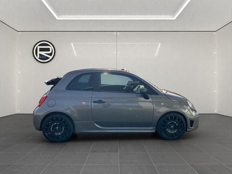 Używany Abarth 695C 179 KM (131 kW) 2023 Szary Kabriolet