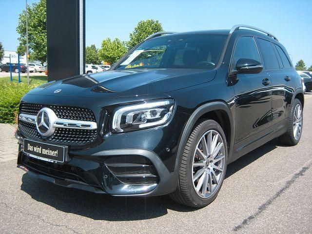 Schwarz Gebraucht 2021 Mercedes GLB200 AMG SUV | 35.980 € (Fairer Preis) - Bild 1/4