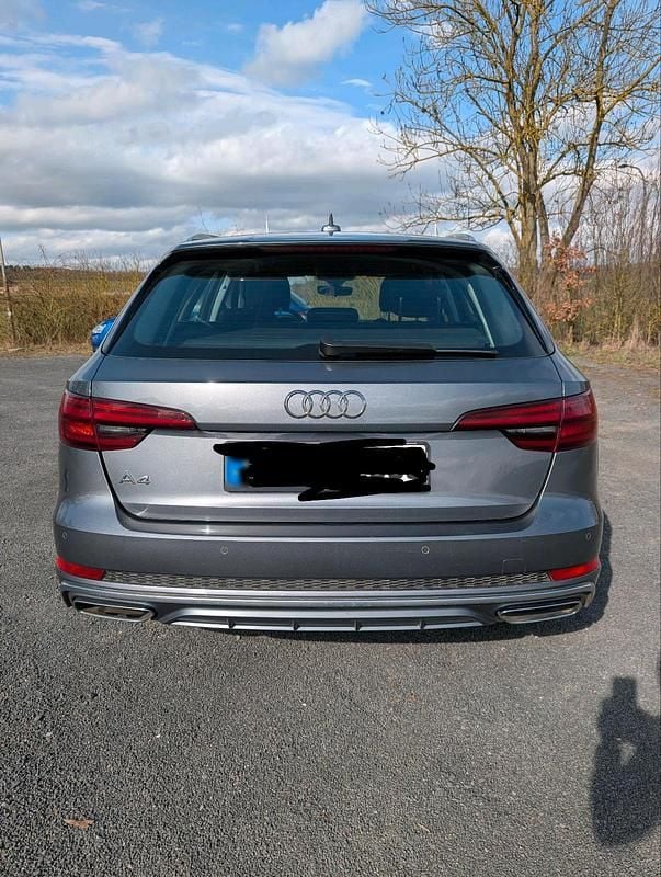 Gebraucht Audi A4 S-Line 190 PS (139 kW) 2019 Grau Kombi