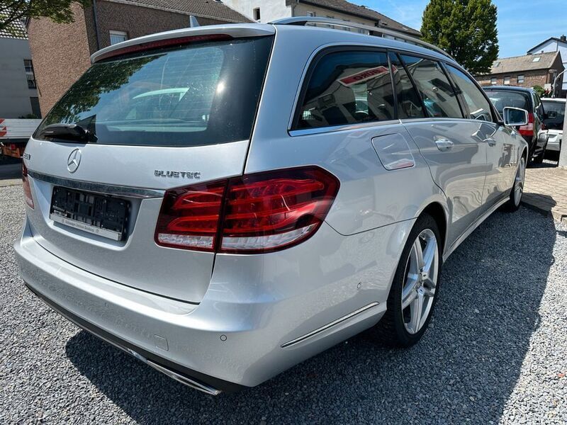 Gebraucht Mercedes E250 204 PS (150 kW) 2017 Silber Kombi
