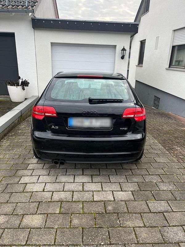 Gebraucht Audi A3 Attraction 125 PS (91 kW) 2011 Schwarz Kombi