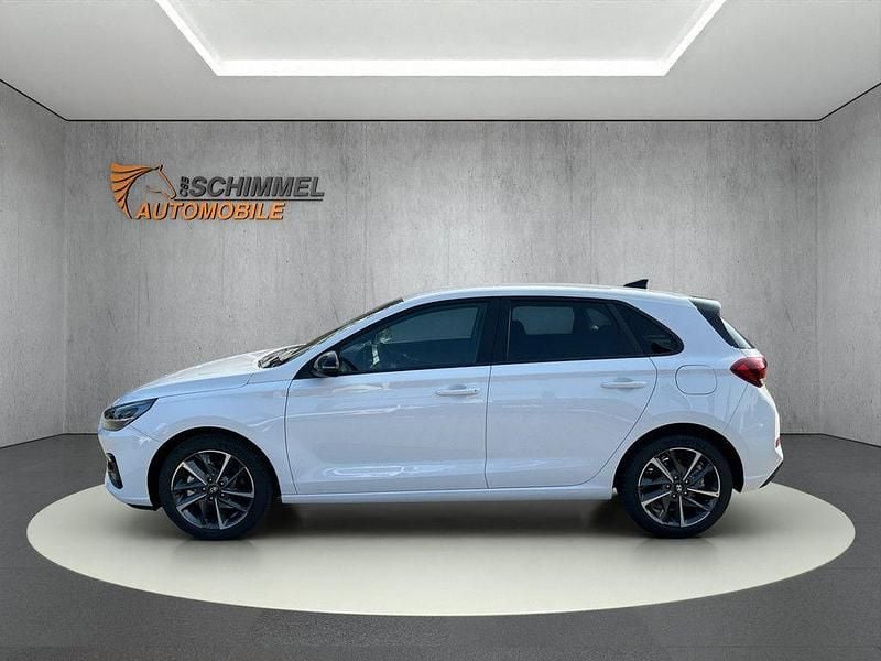 Gebraucht Hyundai i30 Advantage 101 PS (74 kW) 2024 Weiß Limousine