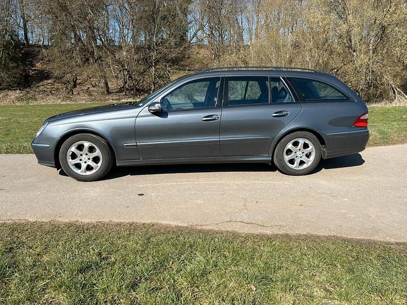 Gebraucht Mercedes E200 184 PS (135 kW) 2005 Kombi