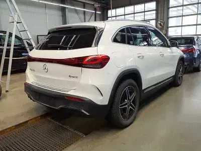 Gebraucht Mercedes EQA300 Advanced 167 kW (228 PS) 2023 Weiß SUV