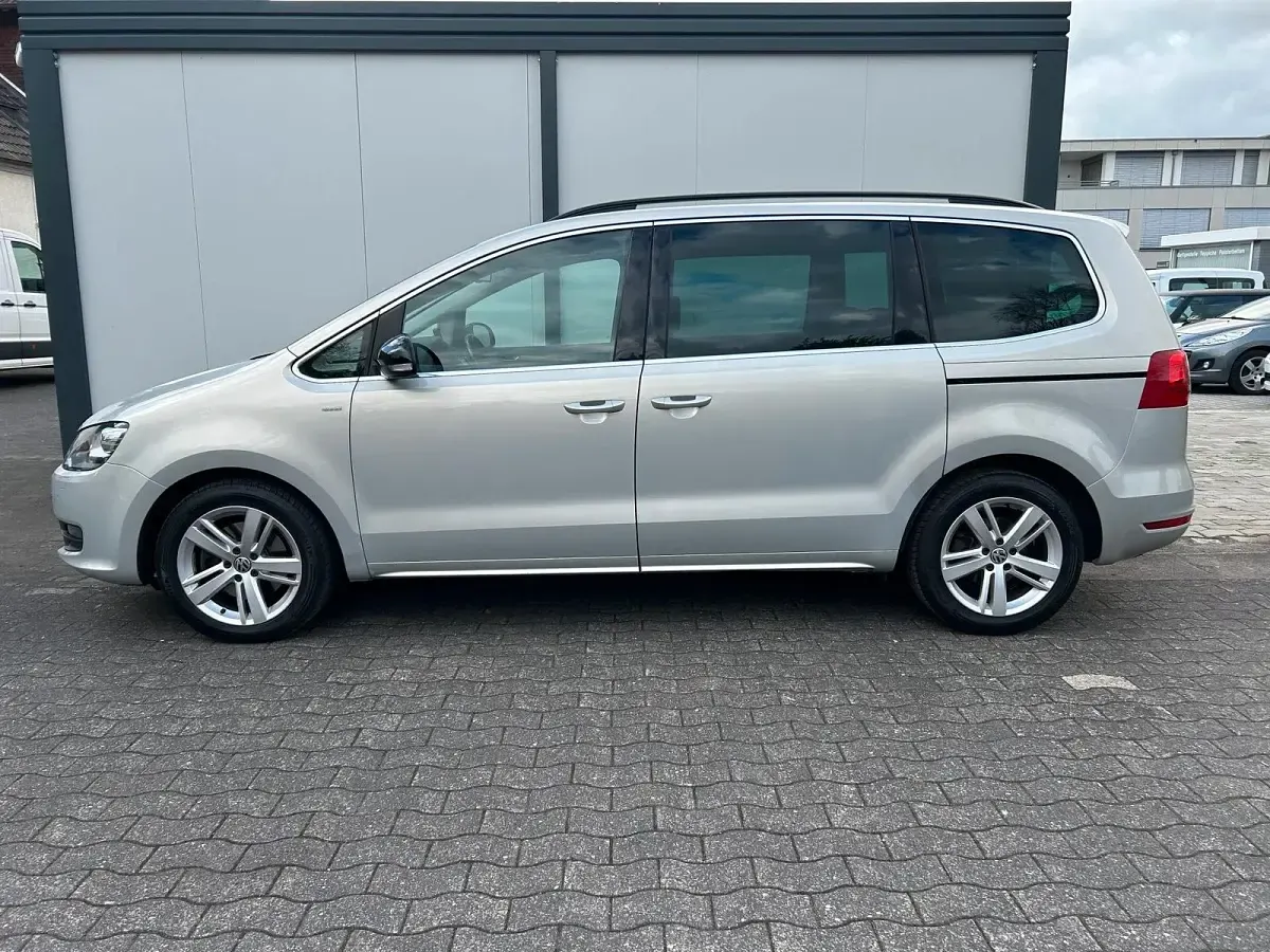 Gebraucht VW Sharan Match 140 PS (102 kW) 2012 Silber Van / Kleinbus