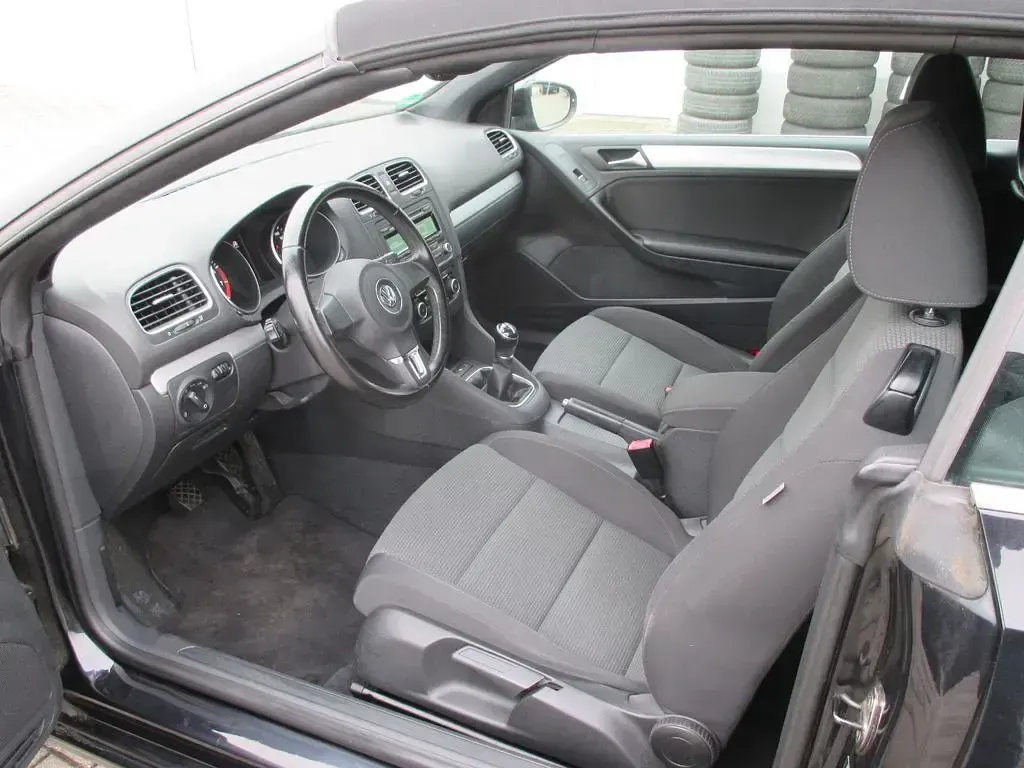Gebraucht VW Golf Cabriolet 105 PS (77 kW) 2012 Schwarz Cabrio