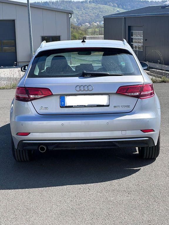 Gebraucht Audi A3 116 PS (85 kW) 2018 Silber Limousine