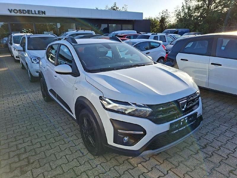 Gebraucht Dacia Sandero Comfort 91 PS (66 kW) 2021 Gletscherweiss Kleinwagen