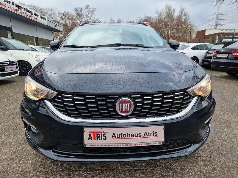 Gebraucht Fiat Tipo Lounge 120 PS (88 kW) 2016 Schwarz Limousine