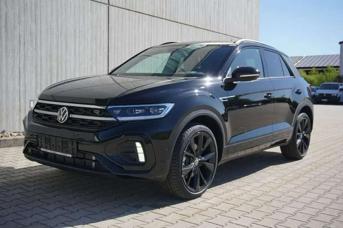 Neu VW T-Roc R-line 150 PS (110 kW) 2026 Grenadillschwarz metallic SUV