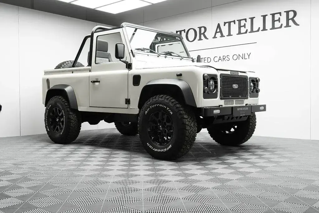 Gebraucht Land Rover Defender 122 PS (89 kW) 2006 Weiß SUV