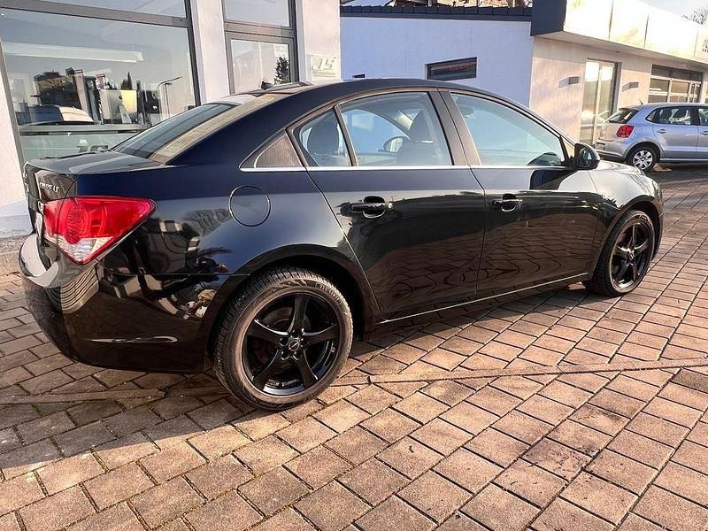 Gebraucht Chevrolet Cruze LT 150 PS (110 kW) 2010 Schwarz Limousine