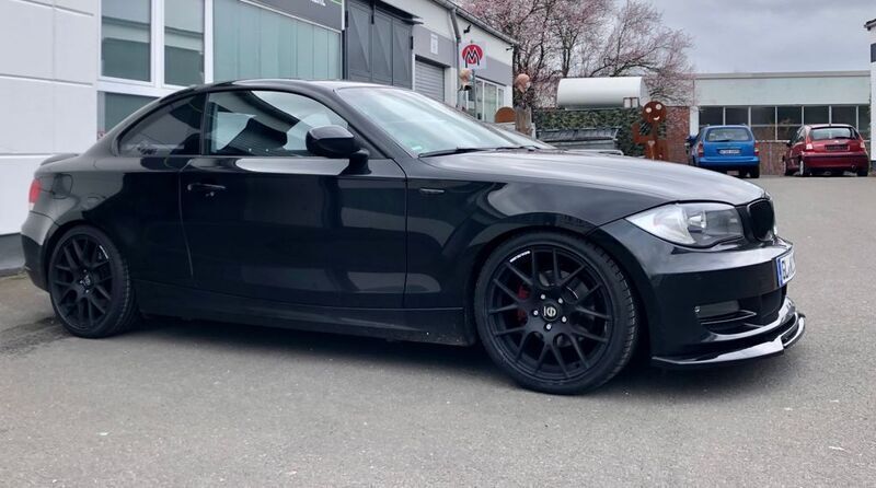 Schwarz Gebraucht 2011 BMW 120 Kleinwagen | 10.450 € (Teuer) - Bild 1/4