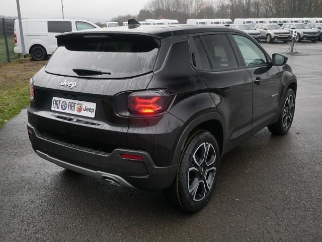 Neu Jeep Avenger Summit 101 PS (74 kW) 2026 Schwarz volcano SUV
