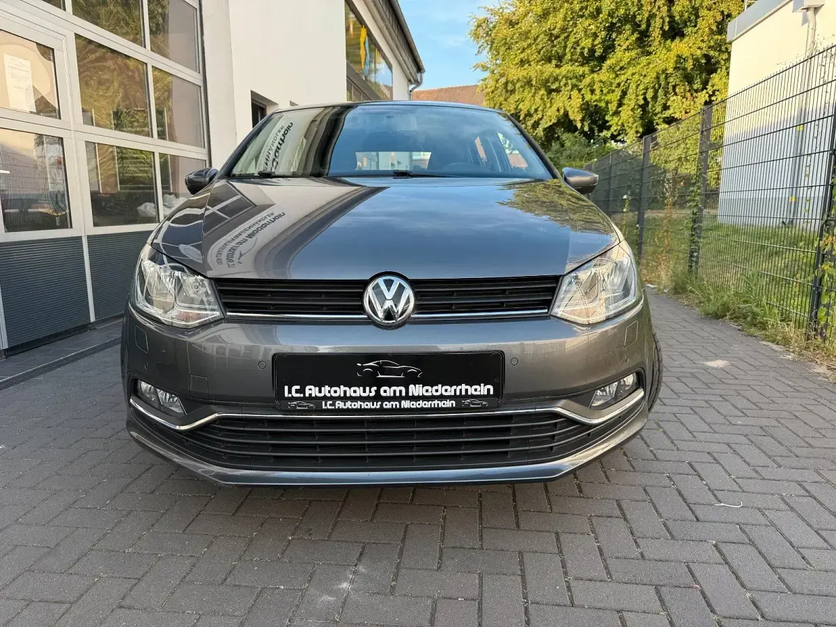 Gebraucht VW Polo Comfortline 90 PS (66 kW) 2016 Grau Kleinwagen