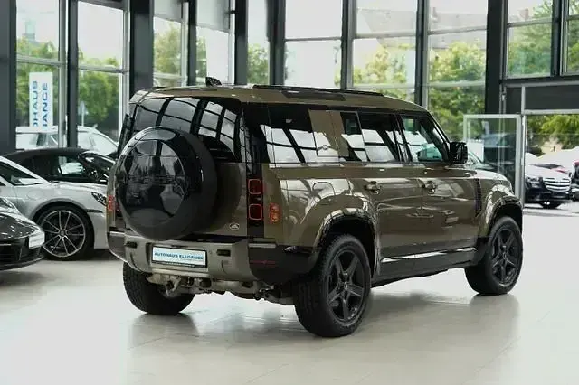 Gebraucht Land Rover Defender SE Dynamic 400 PS (294 kW) 2021 Braun SUV