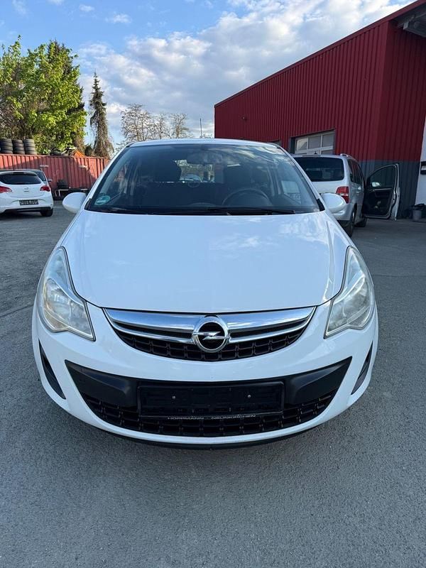 Second-hand Opel Corsa Selection 69 CP (50 kW) 2012 Alb Hatchback