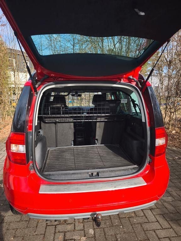 Gebraucht Skoda Yeti Ambition 110 PS (80 kW) 2016 Rot SUV
