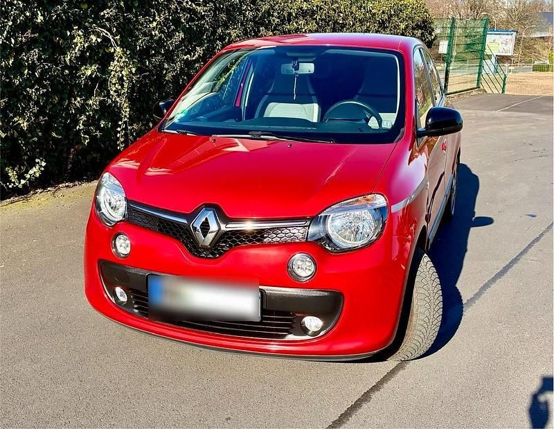 Second-hand Renault Twingo 69 CP (50 kW) 2019 Roșu Hatchback