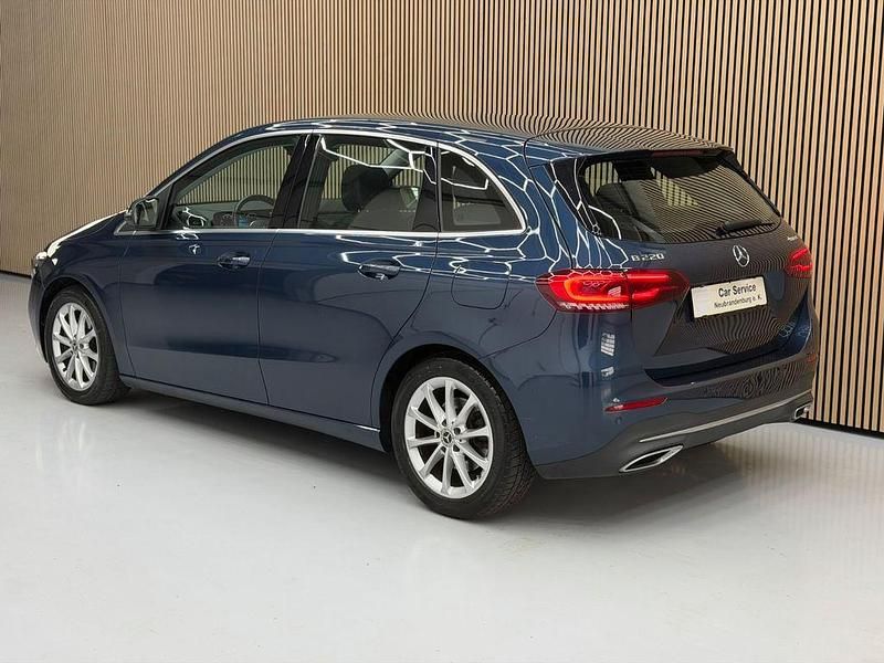 Gebraucht Mercedes B220 190 PS (139 kW) 2020 Blau Van / Kleinbus
