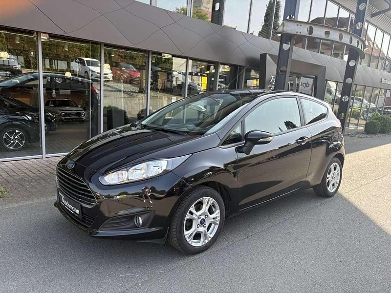 Panther black (metallic) Gebraucht 2016 Ford Fiesta Trend Kleinwagen | 8.490 € (Teuer) - Bild 1/4