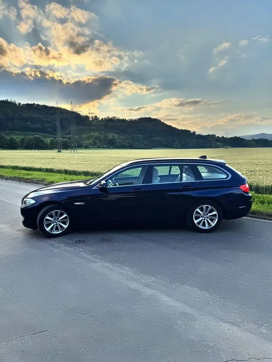 Gebraucht BMW 520 184 PS (135 kW) 2011 Blau Kombi