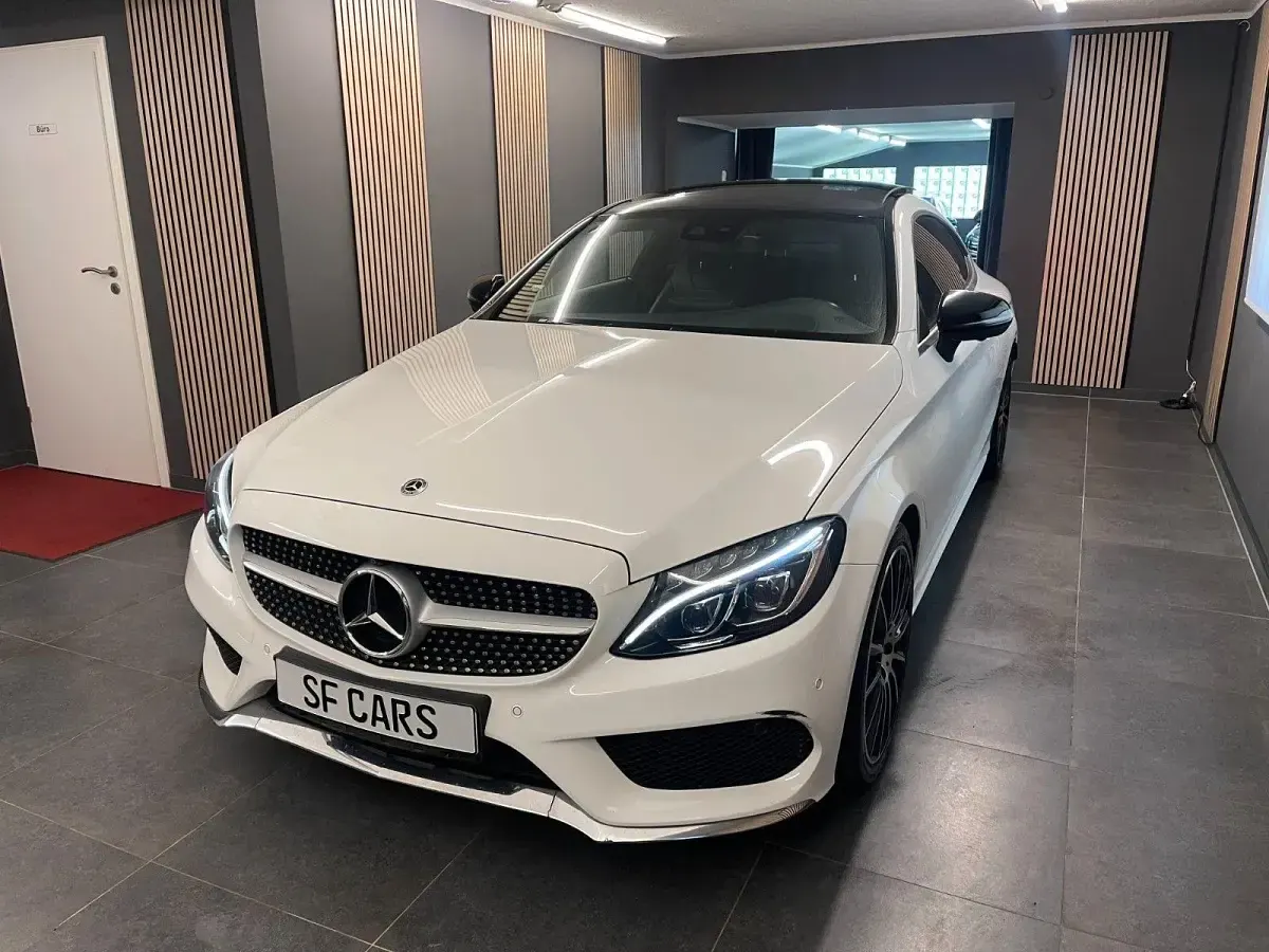 Gebraucht Mercedes C300 AMG line 245 PS (180 kW) 2016 Weiß Coupé