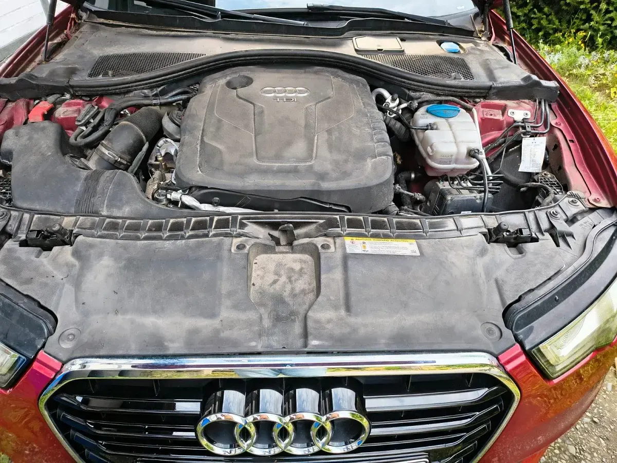 Gebraucht Audi A6 190 PS (139 kW) 2014 Rot Kombi
