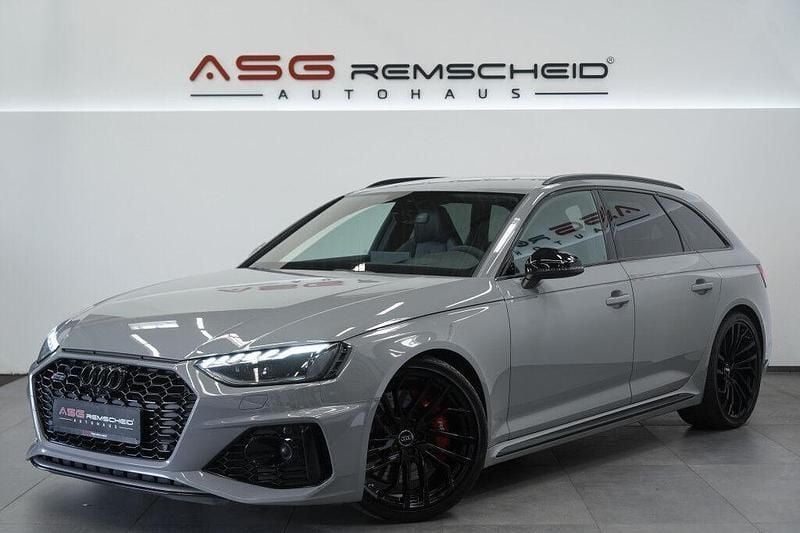 Grau Gebraucht 2020 Audi RS4 Ambiente Kombi | 52.800 € (Fairer Preis) - Bild 1/3