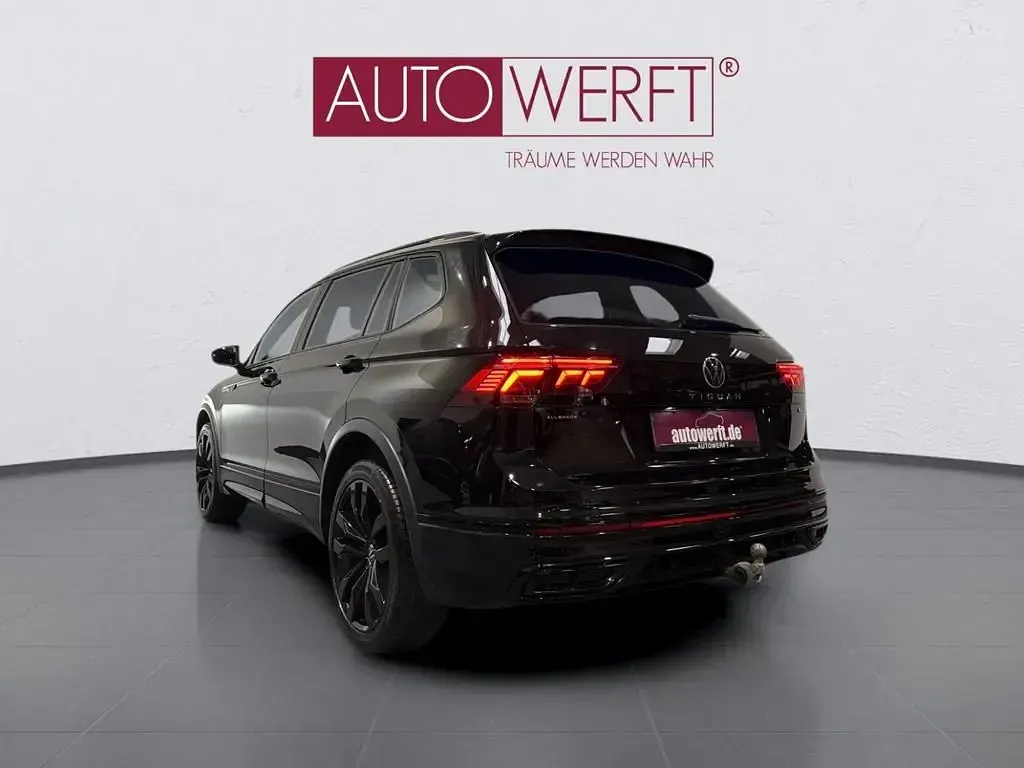 Gebraucht VW Tiguan Allspace R-line 190 PS (139 kW) 2024 Schwarz SUV