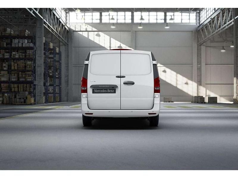 Gebraucht Mercedes Vito 136 PS (100 kW) 2022 Arktikweiß Van