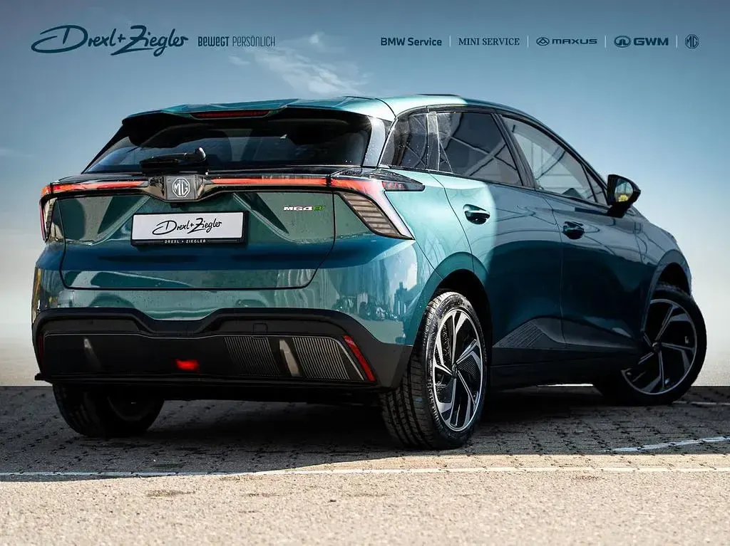 Używany MG MG4 EV 139 kW (190 KM) 2026 Zielony Hatchback