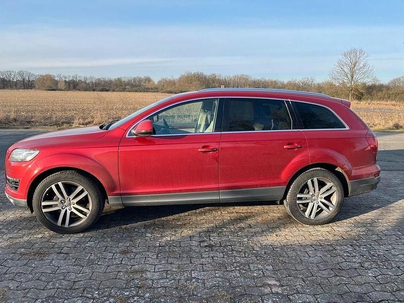 Gebraucht Audi Q7 Ambiente 245 PS (180 kW) 2014 Rot SUV