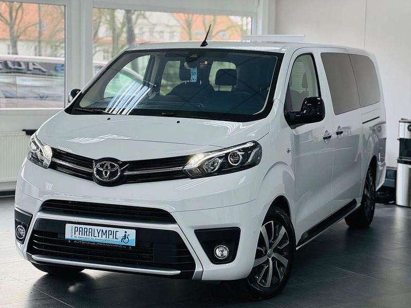 Gebraucht Toyota Proace Team 177 PS (130 kW) 2024 Weiß Van / Kleinbus
