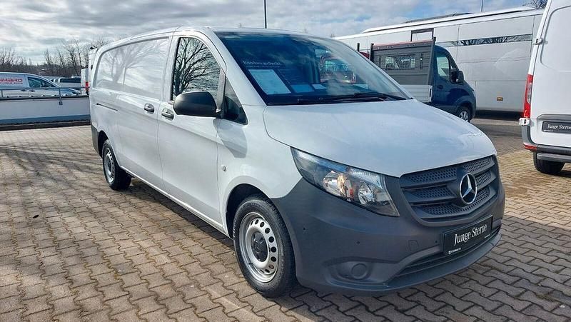 Gebraucht Mercedes Vito 163 PS (119 kW) 2020 Arktikweiß Van