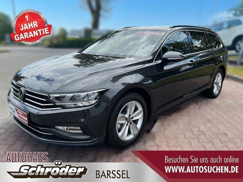 Grau Gebraucht 2023 VW Passat Limousine | 33.900 € (Fairer Preis) - Bild 1/4