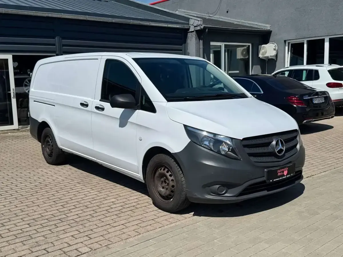 Gebraucht Mercedes Vito 163 PS (119 kW) 2018 Weiß Van