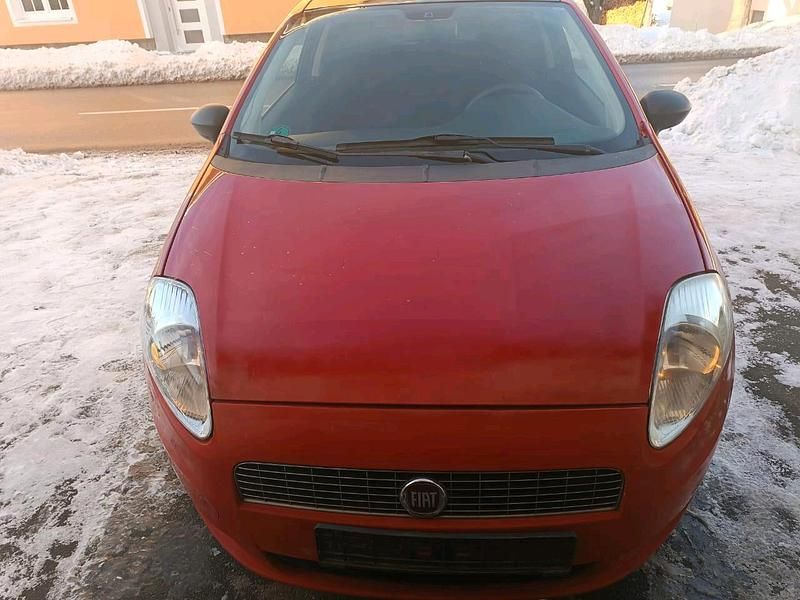 Rot Gebraucht 2007 Fiat Punto Kleinwagen | 650 € - Bild 1/4