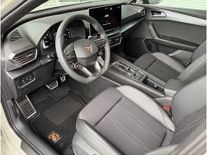 Neu Cupra Leon 150 PS (110 kW) 2026 Grau (taigagrau) Limousine